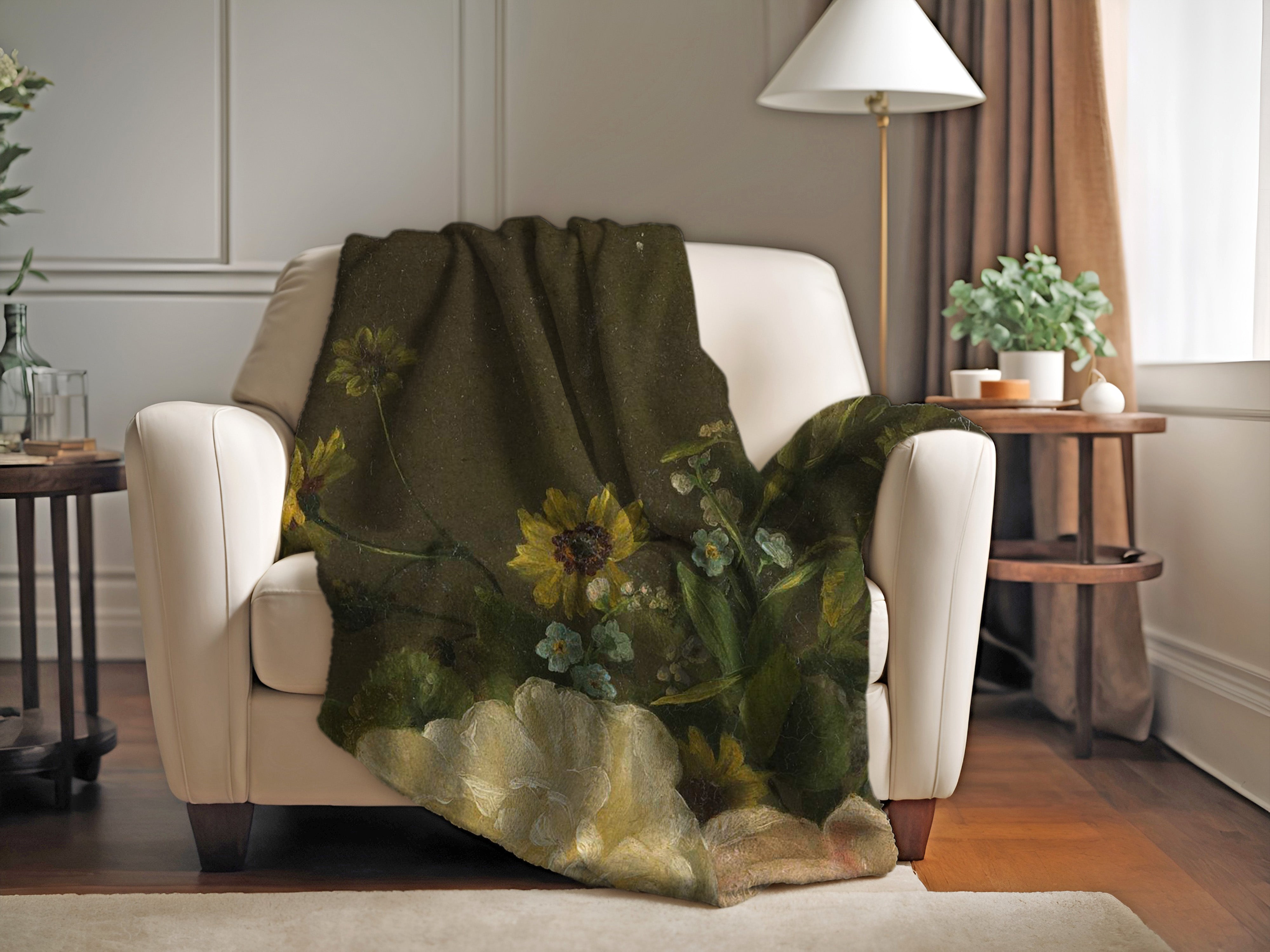 Floral Velveteen Throw Blanket - A Perfect Birthday Present for Your Mom